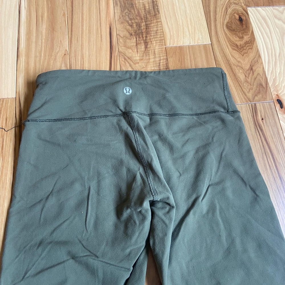 Lululemon yoga pants